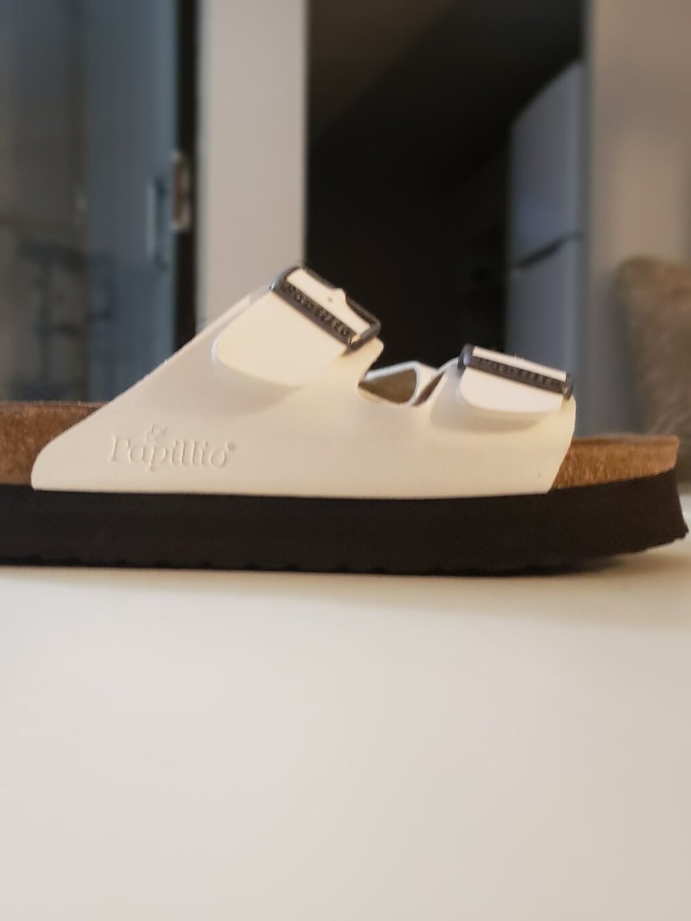 BIRKENSTOCK PAPILLO WHITE PATENT LEATHER PLATFORMS SIZE 40